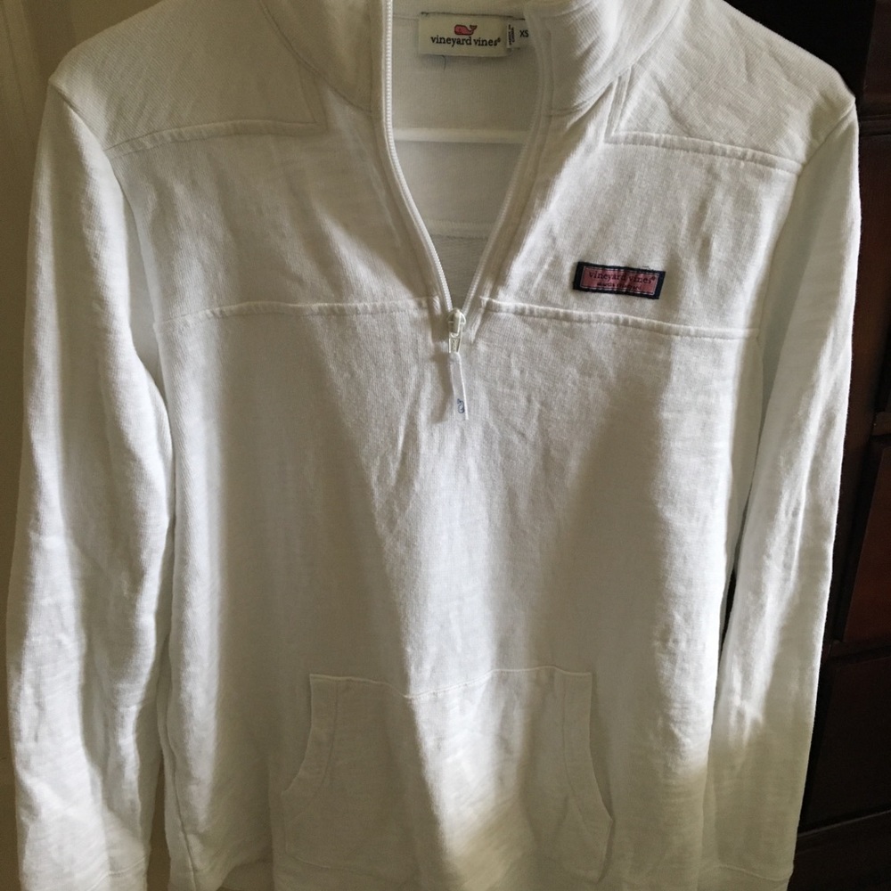 Vineyard vines sweatshirt